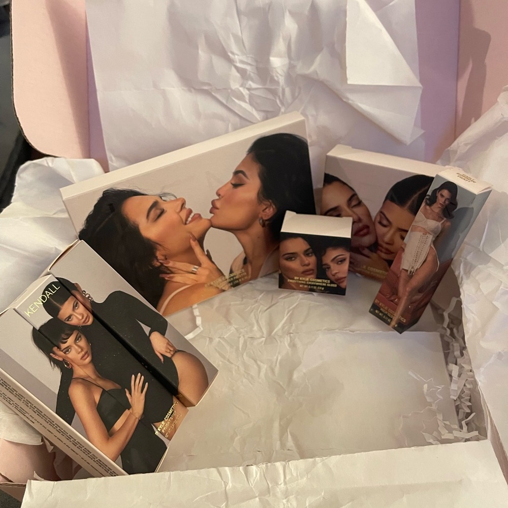 Kylie Cosmetics Kylie X Kendall 1st collection